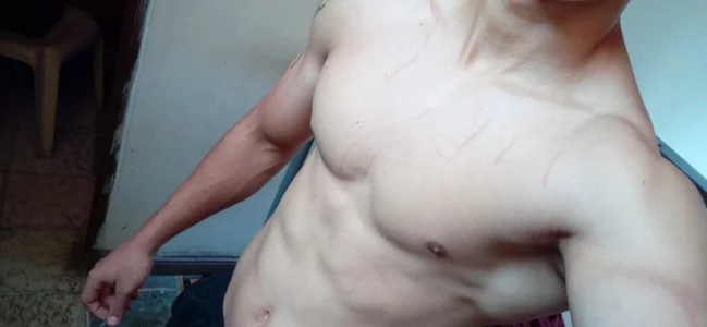 ethan_noir Public Foto