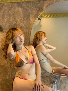 Erika_Stevens Get wet with me in my shower Poză 4