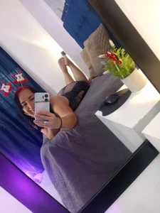 Zoe_aitanaaDo you like my black tights? Bild 3