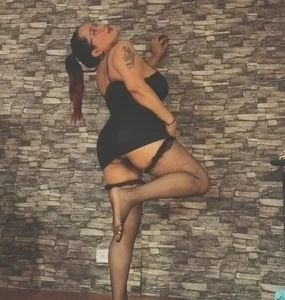 alondrabigtits hello guys Pic 3