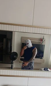 leon_cumming: bad boy ( 2 фото)