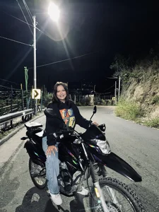 Sofia-_- Public Pic 8