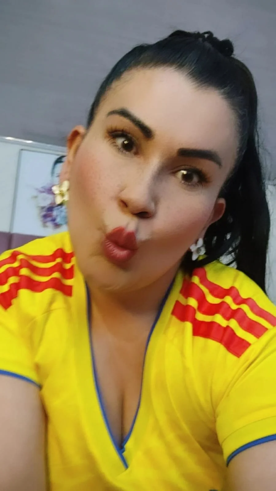 Трендове зображення  3950 AriannaAdames