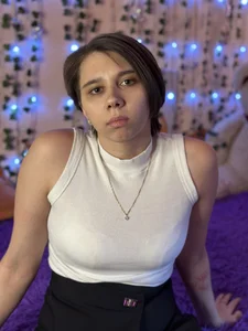 Scarlet_Sirenn Public Pic