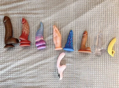 My assortment of toys 🧸 od ShowmeYourfetish  2 snímek