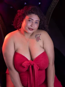 Ayliinn_のI am a goddessの 2枚の写真