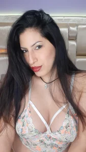 Gabby_stone_ Public Pic 4