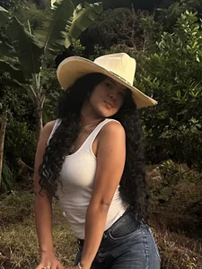 Zyara-Lourdes 👩‍🌾🤠🦋 Pic 4
