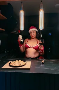 EmmaEspinoza_ Merry Christmas 🎁🎅🏻🎄 Pic