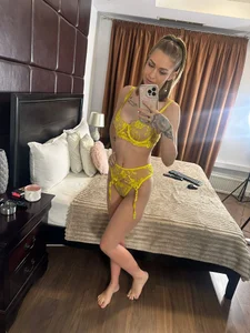 💛 de AmyEliss  5 Imagens