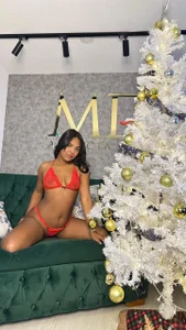 MIAROGGERSS: Sweet Christmas… or Naughty? ( 7 фото)