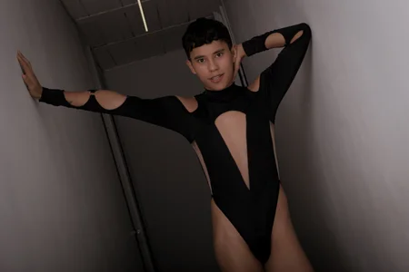 Angel_esteban_fx Indiscreet Secrets 💝 Pic 2