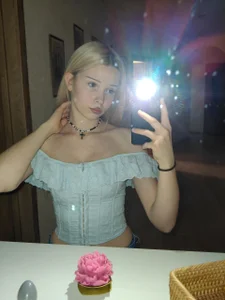 CherrylHolme Public Εικόνα 2