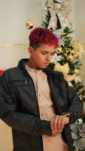 Noah_Smith04 Merry Christmas Pic 7