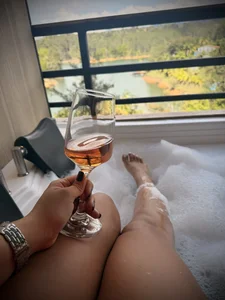 catalina__loversのCome and join me🍷の 3枚の写真