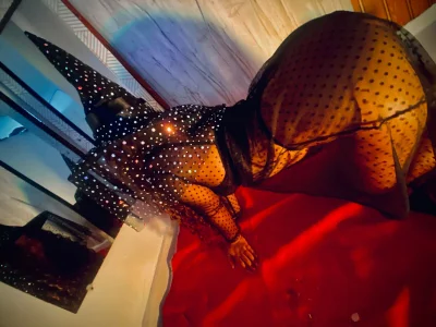 Alika01 your favorite witch Gambar 2