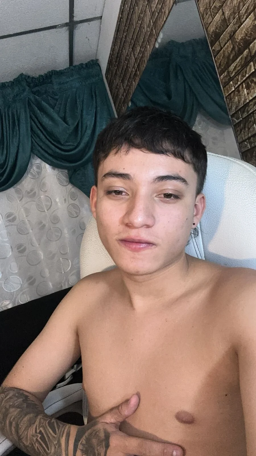 Wesleey-Boy  2313. kiemelt képe