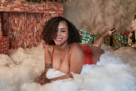 YariRose feliz navidad🍒✨⭐ Pic 4