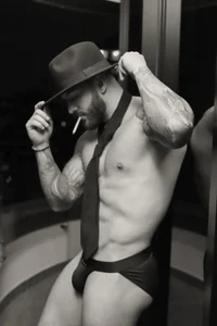 OLIVER_COLTのBLACK AND WHITEの 4枚の写真