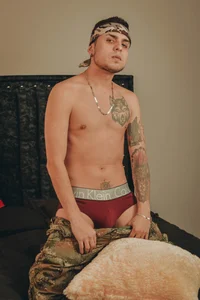 Axel_GrossのCan You Handle It? 🥵の 3枚の写真