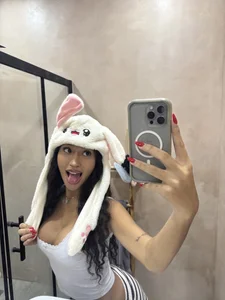 luvvee Public Pic 5