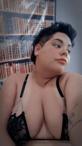Hailey_Curvy sexy  4. fénykép