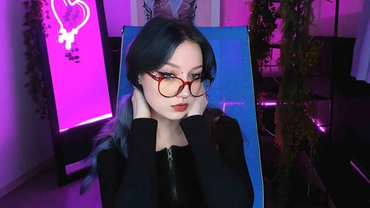 LiliLuna: Public ( 2 фото)