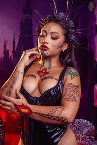 Lillyortiz Kiss my curses... if you dare 💋👁️ Foto