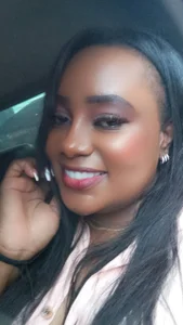 Aisha_Gold_ Public Bilde 2