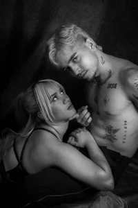 AliceandMaxのWhen the energy flows and the chemistry shows.の 3枚の写真