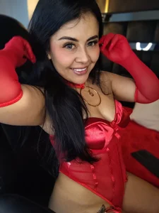 Red temptation od Aniajoness_  3 snímek