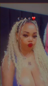 MissBOOBSDIVA21 Feast your eyes with my beauty 😍 টি ছবি