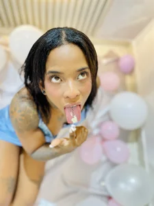 Pauline_Fox HBD to me!🎈🎁🔥 Pic