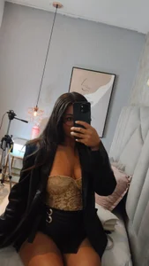 KimDevinne “I think we could get along very well…” Pic 3