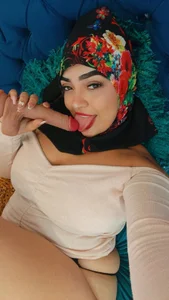 Inaya_Khalifa: Arab beauty with a veil of mystery, whispers that light up the screen 😈 ( фото)