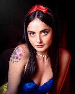 AshleypetitのSnow White🎃の 7枚の写真