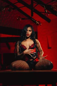 StormyButty18 Your queen in red❤️ Foto 6