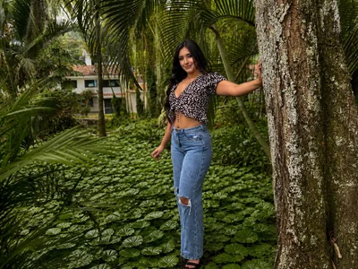Isis_Osman Between leaves and desire รูป  3