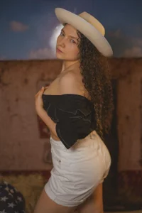 victoria_becker_ Cowgirl🤠 รูป  4