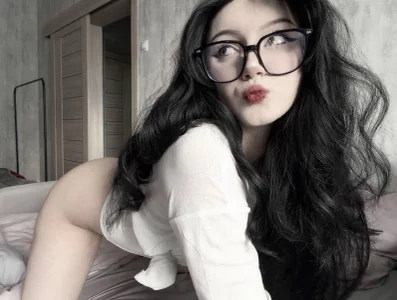 _blackcharm_'s XXX Nude Photo 5