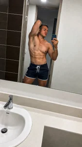 Ryan_west My body🔥 Billede