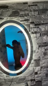 Ian_Wayne New place Hình 9