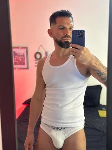 JUST A LITTLE THIRST TRAP 🔥 od wilder__grey  3 snímek