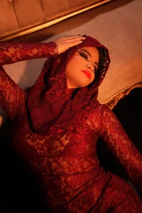 Marilyn_Mulata Elegant Vampire Mari 🧛🏻‍♀️🖤🔥 Fotka 3