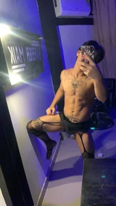 Someone wants to go out 🤣 de Mao_mdn  3 Imagens