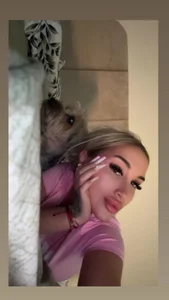 Public od CurvyBlondiee  3 snímek