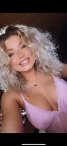 Julia_C Public Pic 5