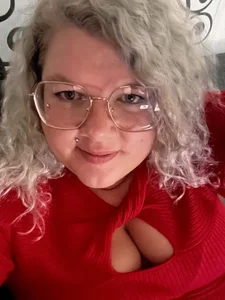 Public od CurvyAnonymousGirl89  snímek