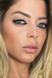 SarahLynz Warning: I bite when I’m bored 😈 Pic 5