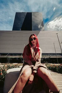 AmmyScott Sun, street, and overcoat 🕶 Pic 9